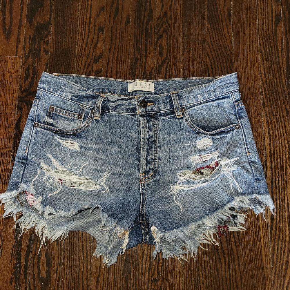 We The Free High Rise Distressed Button Fly Denim Shorts, Size 28